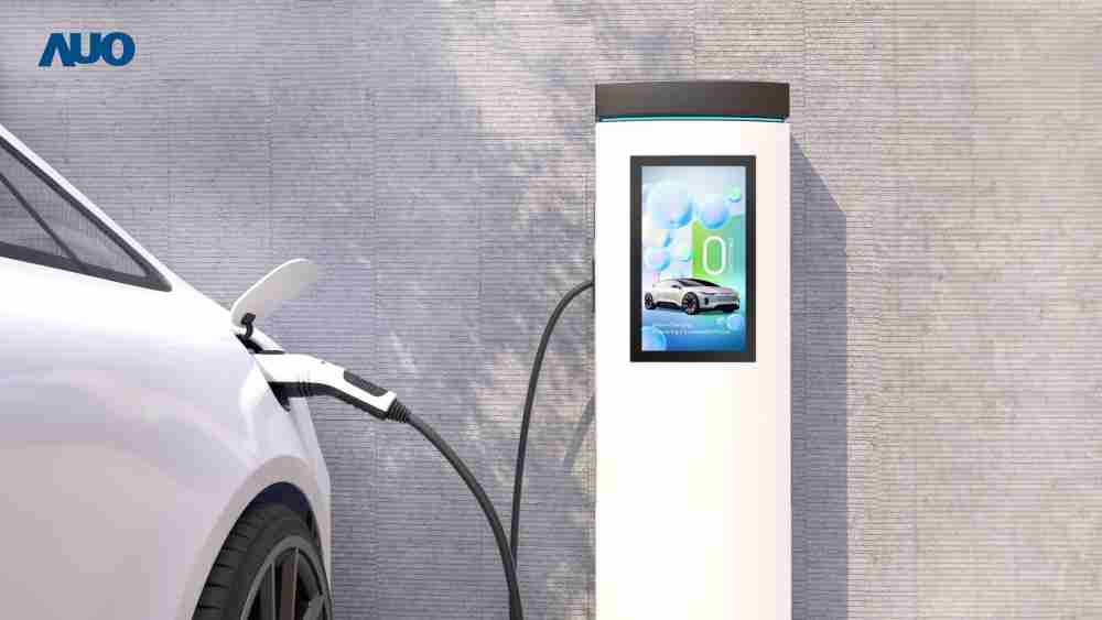 友達〝EVSE車用充電樁解決方案〞專為電動汽車充電樁設計，，具有高亮度、、、、克服戶外艱難環境的耐溫、、耐紫外線等特性，，，，並搭載散熱性及擴充性強的高效能工業電腦，，，，可實現人機互動訴求，，，，如資訊顯示、、、支付等應用